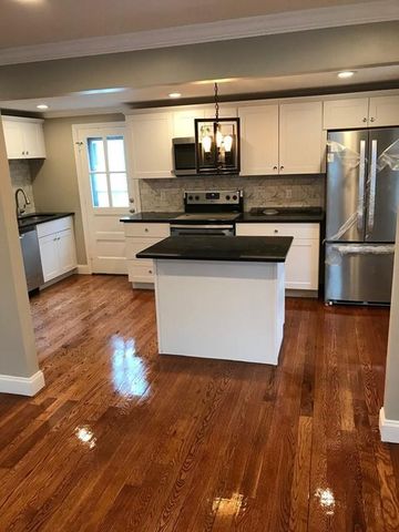 17 Jefferson Rd, Wakefield, MA 01880 exterior