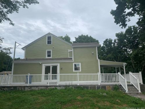 832 Lower Ln, Kensington, CT 06037 exterior