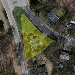 164 Quinobequin Rd, Newton, MA 02468 aerial view