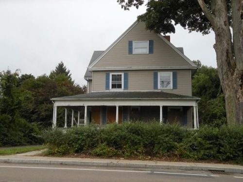 124 Somerset Ave, Taunton, MA 02780 exterior