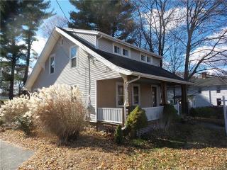 390 Hazard Ave, Enfield, CT 06082 exterior