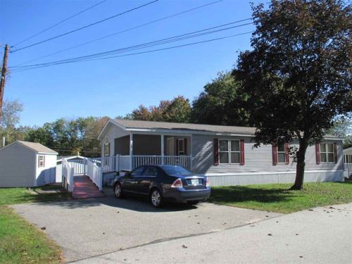 16 Parklane Rd, Hampstead, NH 03841 exterior