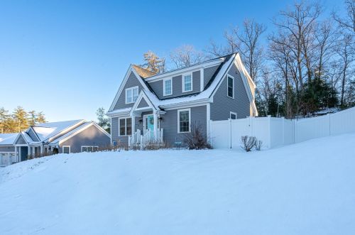 9 Calla Rd, Londonderry, NH 03038 exterior
