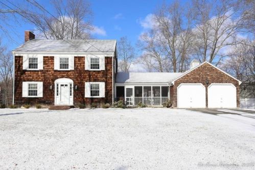 10 Towne Hill Ln, Topsfield, MA 01983 exterior