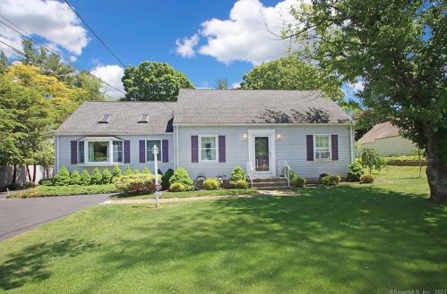 223 Maple Ave, North-Haven, CT 06473 exterior