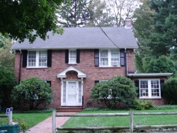 66 Moffat Rd, Newton, MA 02468 exterior