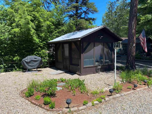 5 Gray Birch Ln, Freedom, NH 03836 exterior