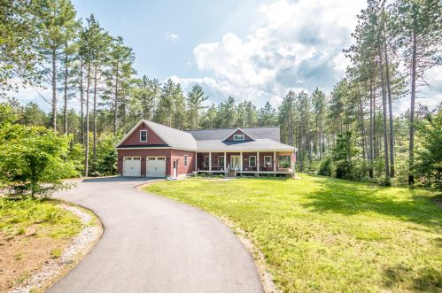 32 Christopher St, Fryeburg, ME 04037 exterior