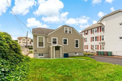 55 6Th Ave, Woonsocket, RI 02895 exterior