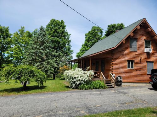 60 Brett Hill Rd, South-Paris, ME 04281 exterior