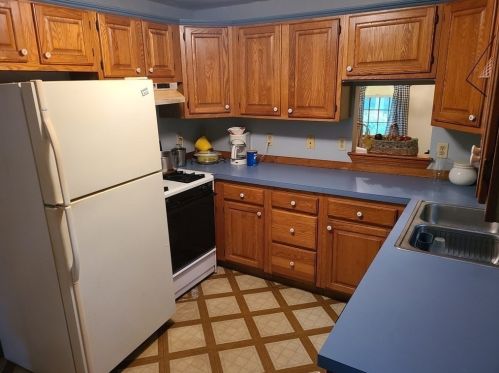 11 Hickory Cir, Mashpee, MA 02649 exterior