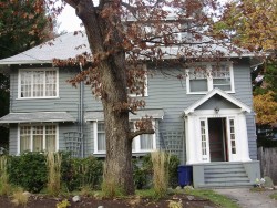 1007 Beacon St, Newton, MA 02459 exterior