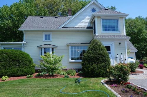 2 Society Rd, Niantic, CT 06357 exterior