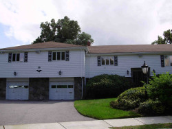 19 Patten Cir, Newton, MA 02459 exterior