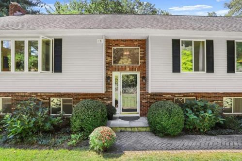 15 Oakview Rd, Sandy Hook, CT 06482 exterior