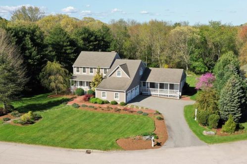 64 Rolling Meadow Way, North Kingstown, RI 02852 exterior