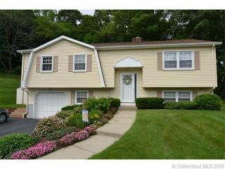 23 Bromley Ct, New Haven, CT 06514 exterior