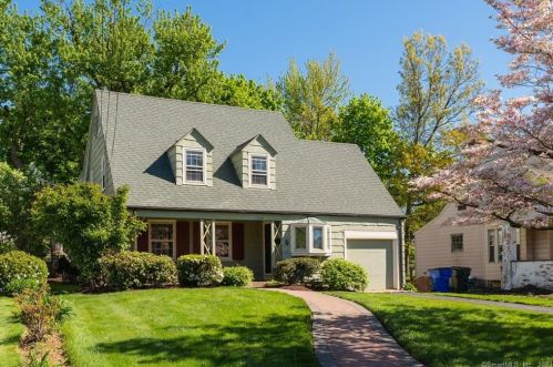 1564 Boulevard, Hartford, CT 06111 exterior