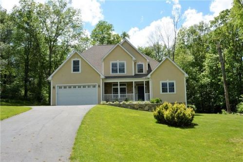 393 Washington Dr, Waterbury, CT 06762 exterior
