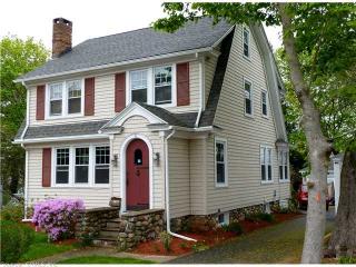 38 May Flower Ave, Pawcatuck, CT 06379 exterior