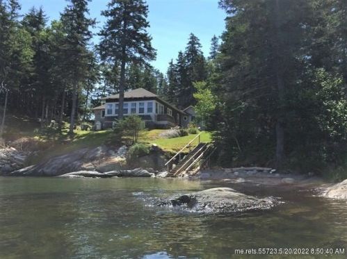 1 Barts Dr, Brooksville, ME 04642 exterior
