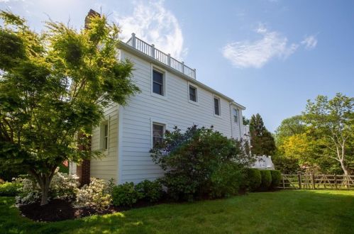 7 Maher Ct, Newport, RI 02840 exterior