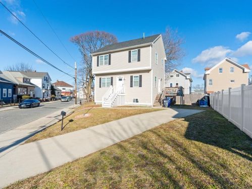 103 Commodore St, Providence, RI 02904 exterior
