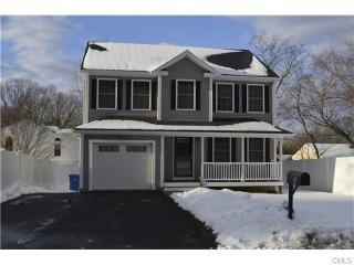 25 Cranston Ave, Huntington, CT 06484 exterior