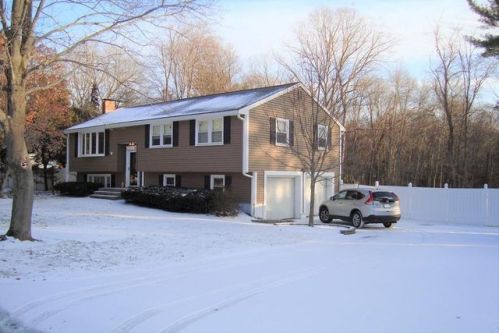 77 Windsor Dr, Whitman, MA 02382 exterior