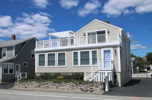 883 Ocean Blvd, Hampton Beach, NH 03842 exterior