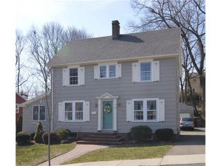 42 Park Ave, Union City, CT 06770 exterior
