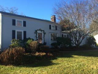 70 Carolan Ave, Hampton Beach, NH 03842 exterior