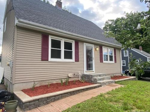 129 Windsor St, Enfield, CT 06082 exterior
