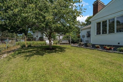 10 Garfield Rd, Holbrook, MA 02343 exterior