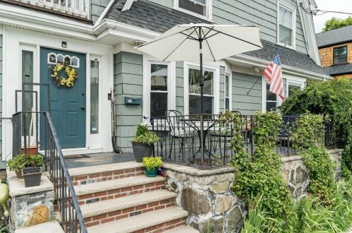 14 Conway St, Roxbury Xing, MA 02131 exterior