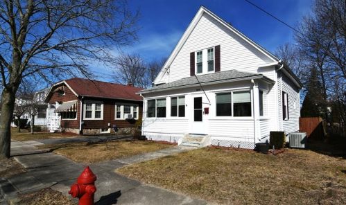 80 Newport St, Woonsocket, RI 02895 exterior