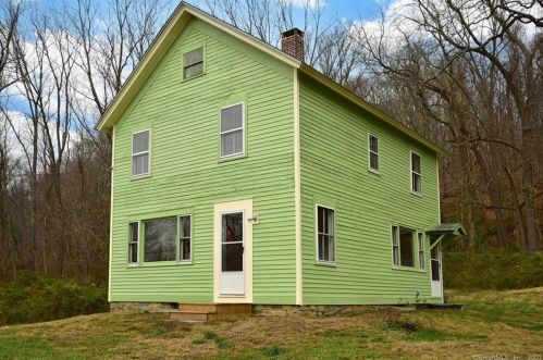 250 Middle Haddam Rd, Middle Haddam, CT 06456 exterior