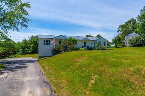 416 Paris Hill Rd, South-Paris, ME 04281 exterior