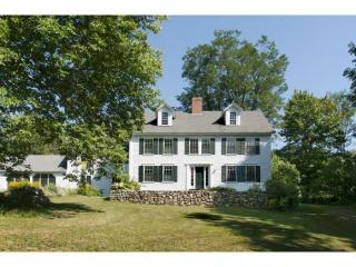 388 Page Hill Rd, Tamworth, NH 03886 exterior