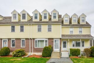 89 Merrimack Meadows Ln, Tewksbury, MA 01876 exterior