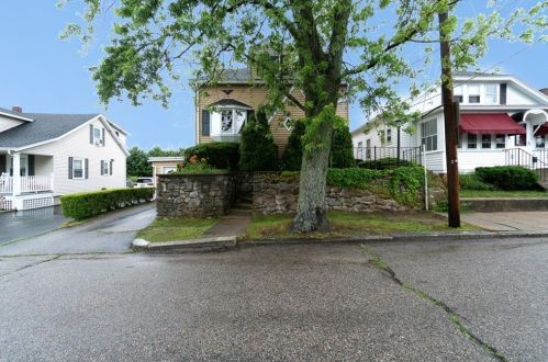 37 Kermit St, Woonsocket, RI 02895 exterior