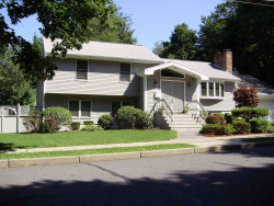 83 Meadowbrook Rd, Newton, MA 02459 exterior