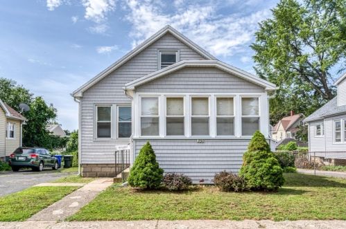 350 Nottingham St, Springfield, MA 01104 exterior
