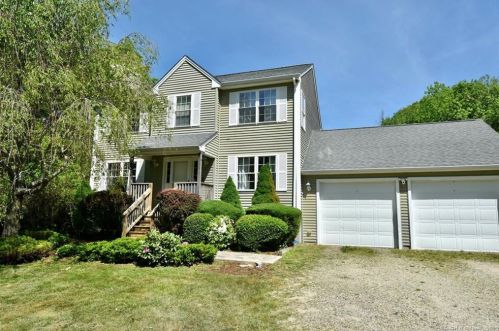 110 Brickhouse Rd, Killingly, CT 06239 exterior