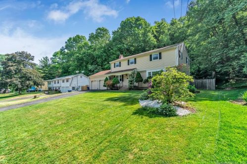 6 Sylvia Ln, Windsor, CT 06095 exterior