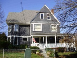 31 Waverley Ave, Newton, MA 02458 exterior