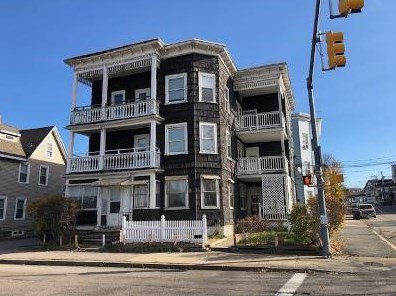 531 Rathbun St, Woonsocket, RI 02895 exterior