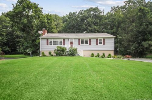 15 Imperial Dr, Norwalk, CT 06854 exterior