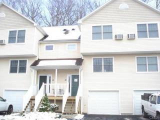 42 Ash Cir, Bridgeport, CT 06611 exterior