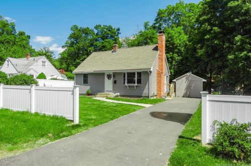 29 Jones Dr, New Britain, CT 06053 exterior